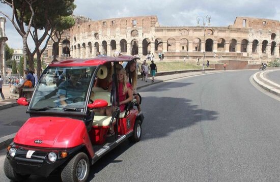 Recorra Roma en carro de golf